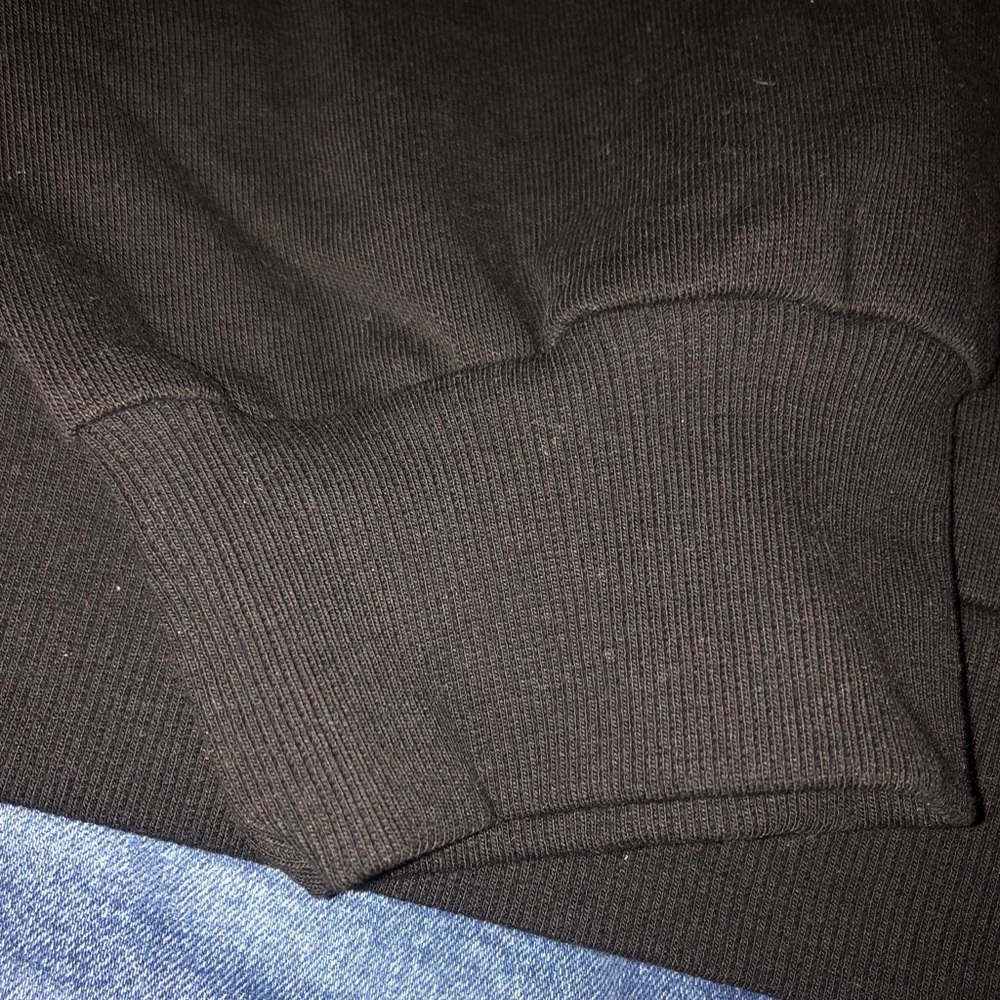 Black short sleeved sweater - Picture 6 of 6